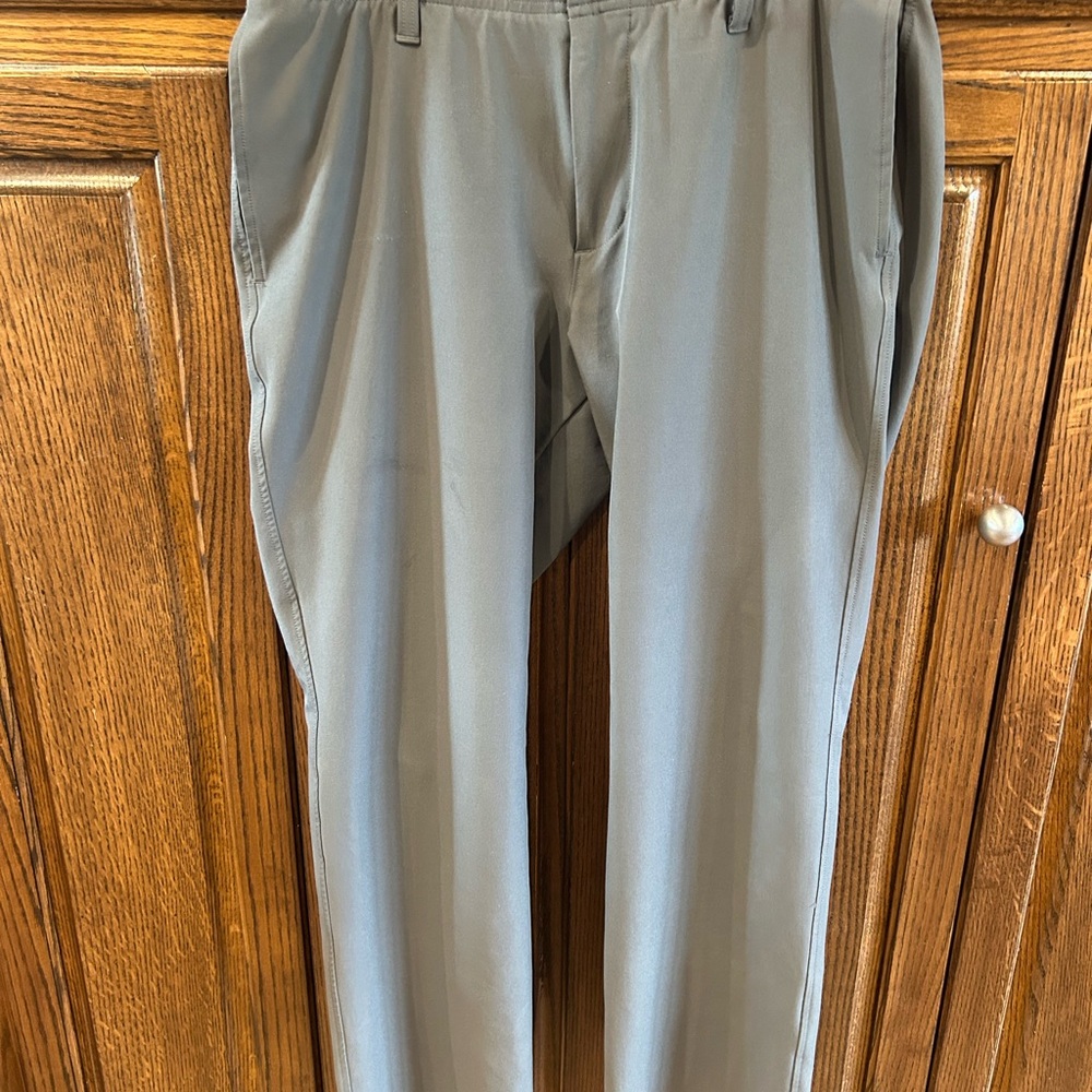 Under Armour Men's Slate Gray Dress Pants